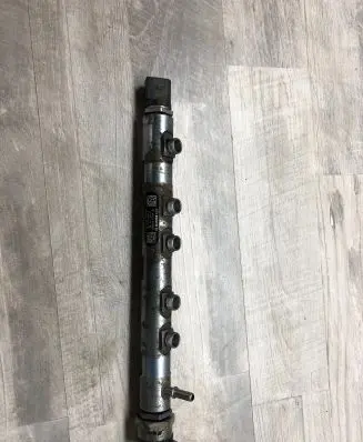 BMW 1 E81 E87 Fuel main line pipe 0445214182 87095011