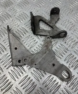 Volkswagen PASSAT B7 Engine mounting bracket 03C103392