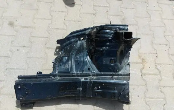 Front quarter panel
