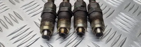 Nissan King Cab, Navara Fuel injectors set 0050T