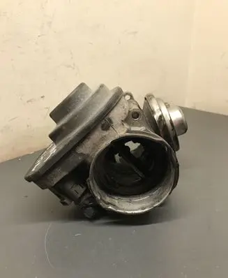 Volkswagen Touran I Throttle valve