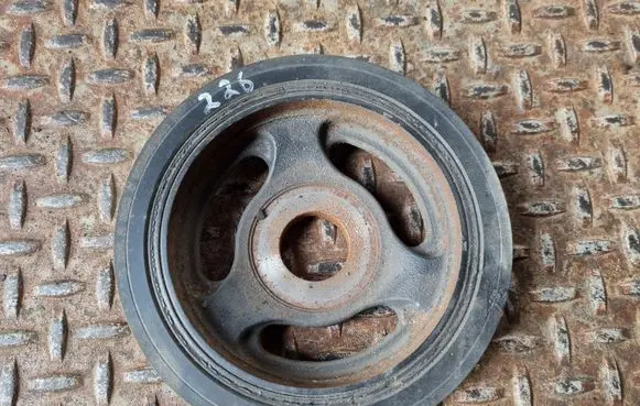 Volvo V40 Crankshaft pulley 9654961080