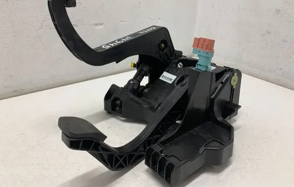 Peugeot Boxer Pedal assembly 25863700