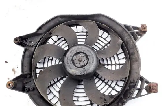 KIA Carnival Radiator cooling fan shroud