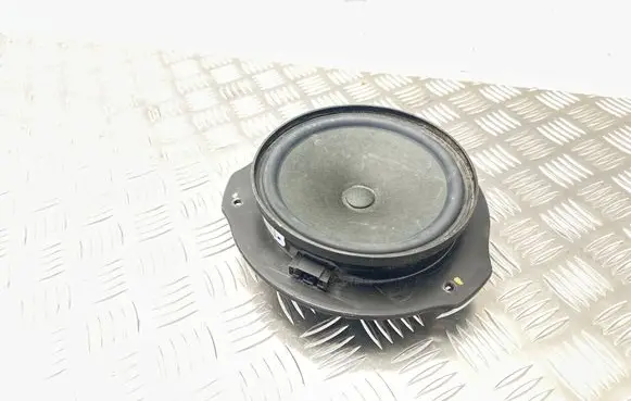 Mercedes-Benz C W204 Front door speaker A2049062401 970498101