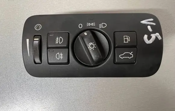 Volvo XC70 Light switch 30739414 101021B 04066322