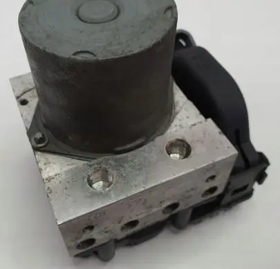 Mercedes-Benz B W245 Master brake cylinder A0044310212