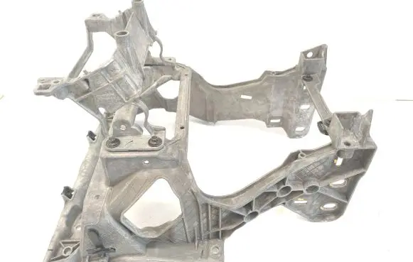 Volvo V70 Steering rack mounting bracket 6G9NU045A54AA