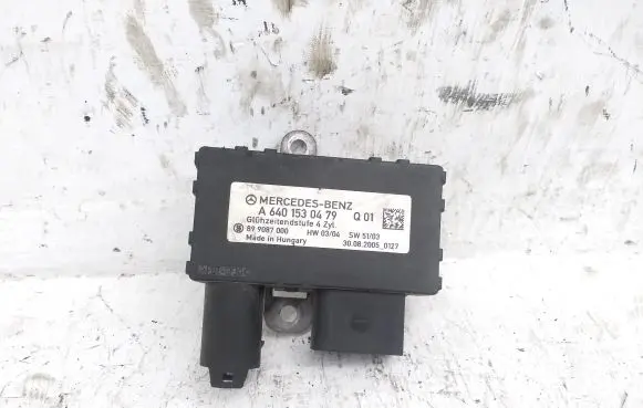 Mercedes-Benz A W169 Glow plug pre-heat relay A6401530479