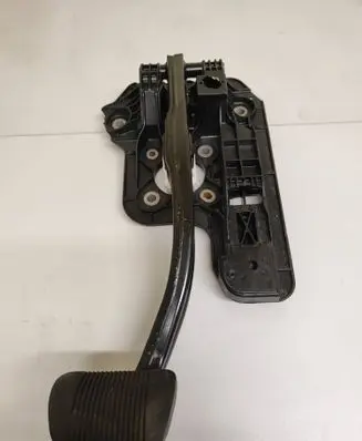 Chrysler Pacifica Brake pedal 4581970ac PA66GF33 4581970AA