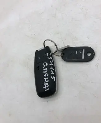 Nissan Qashqai J12 Ignition key/card 