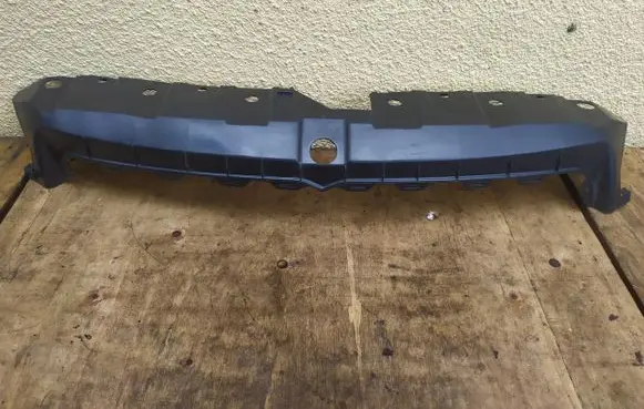 Maserati Ghibli Front bumper mounting bracket 670001692