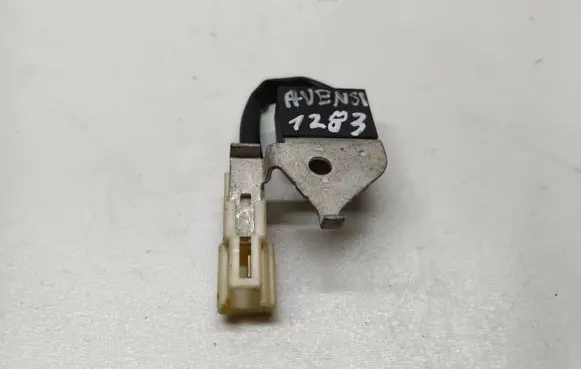 Toyota Avensis T250 Antenna control unit 88002 90080