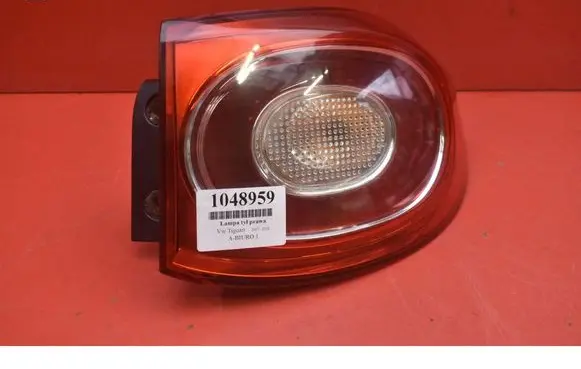 Volkswagen Tiguan Rear/tail lights 5N0945096H