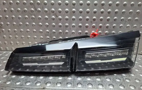 Peugeot 308 Rear/tail lights S26312023 9835300580
