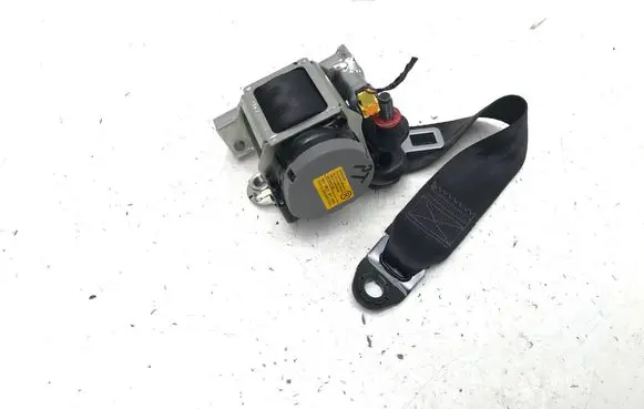 MG ZS Rear seatbelt 10704254