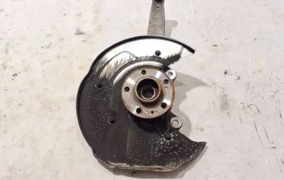 Volvo XC90 Front wheel hub 32298140