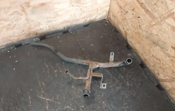 BMW 5 E39 Engine coolant pipe/hose 1433059 11531433059