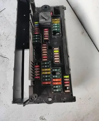 BMW 5 F10 F11 Fuse module 9210861