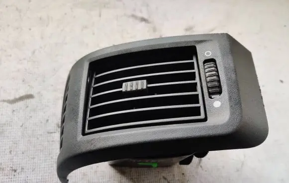 Fiat Ducato Dash center air vent grill LS385812 ST43582