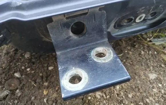 Citroen Xsara Rear door lower hinge