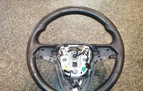 Buick Encore I Steering wheel