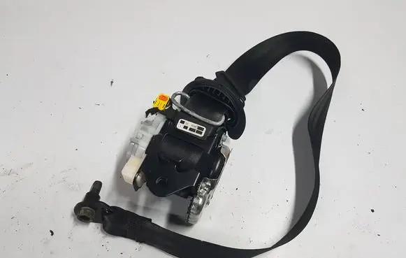 Audi A3 S3 8V Front seatbelt 
