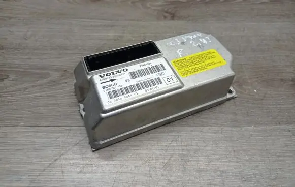 Volvo V70 Airbag control unit/module 0285001456 P8651523 030016080901