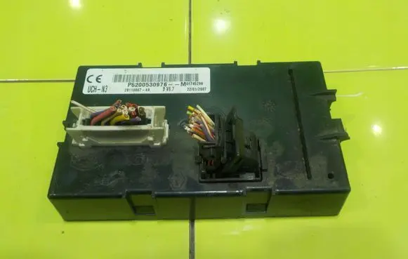 Opel Vivaro Central body control module 8200530976 NP489