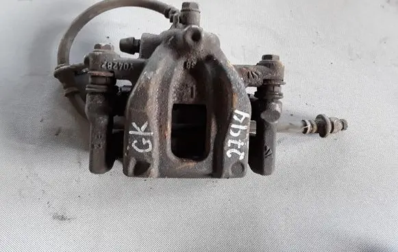 Honda CR-V Rear brake caliper 