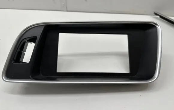 Audi Q5 SQ5 Radio/GPS head unit trim 8R2857186G