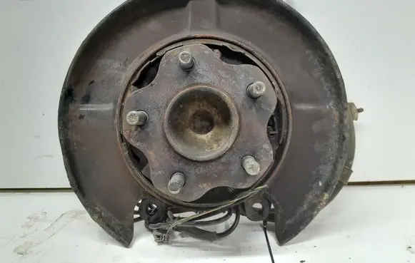 Nissan Qashqai Rear wheel hub