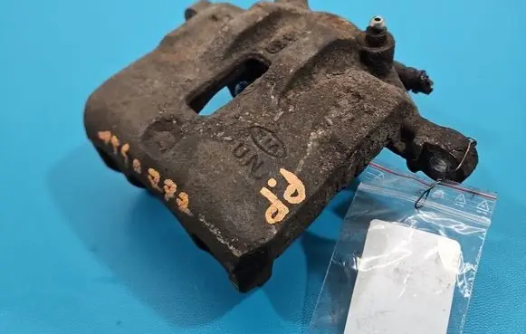 KIA Carens II Front brake caliper IMPRK1540777