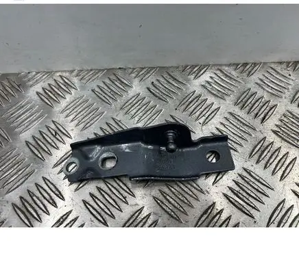 BMW 2 Active Tourer U06 Fender mounting bracket 8737131