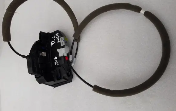 Renault Kadjar Rear door lock P32S RRSS