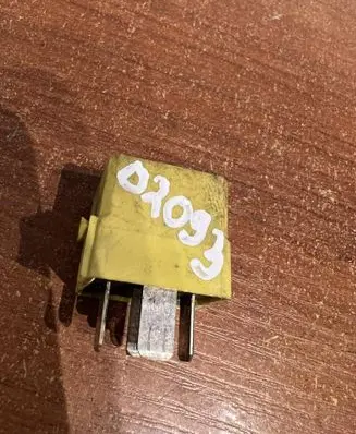 Mercedes-Benz A W169 Other relay A0025421319 D2093
