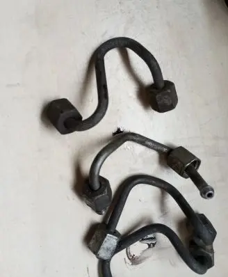 Volkswagen Amarok Fuel injector supply line/pipe 03L130321N