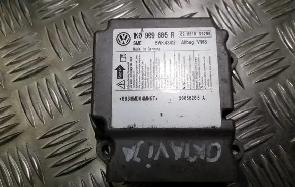 Volkswagen Golf V Airbag control unit/module 1K0909605R