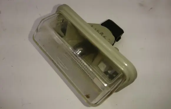 Toyota Avensis T250 Number plate light 8127005042