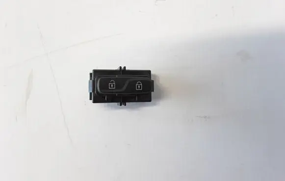 Volvo V70 Central locking switch button 31318987