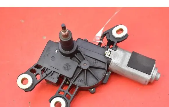 Volkswagen Golf V Rear window wiper motor 5M0955711