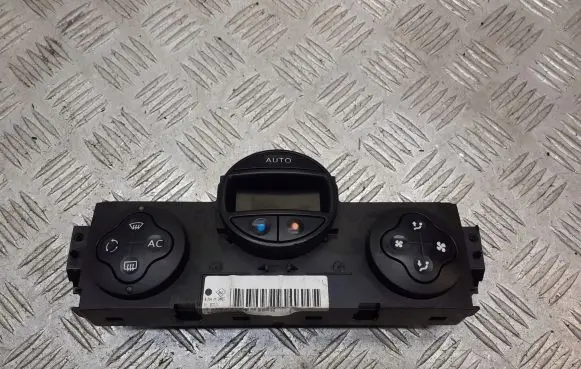 Renault Megane II Interior fan control switch 8200312940