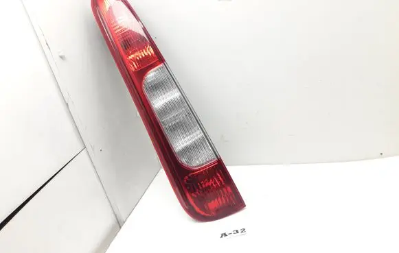 Ford Focus C-MAX Rear/tail lights 3M5113N411AA