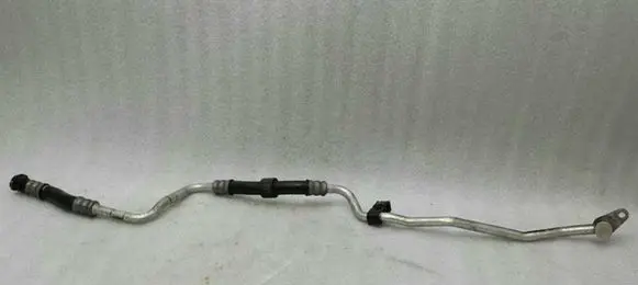 BMW 5 GT F07 Gearbox oil cooler pipe/hose 7592401