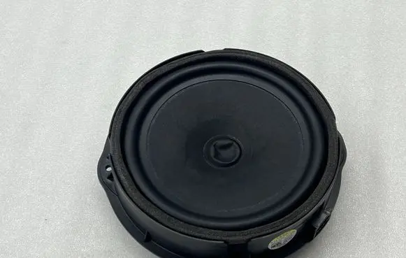 Audi A6 S6 C8 4K Front door speaker 83A035415A