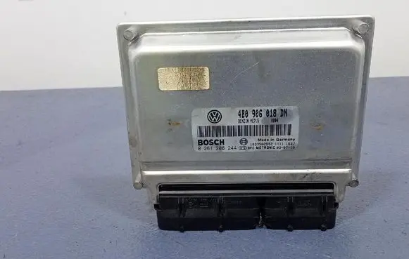 Volkswagen PASSAT B5.5 Engine control unit/module ECU 4B0906018DN
