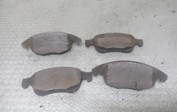 Citroen C4 Grand Picasso Brake pads (front) 