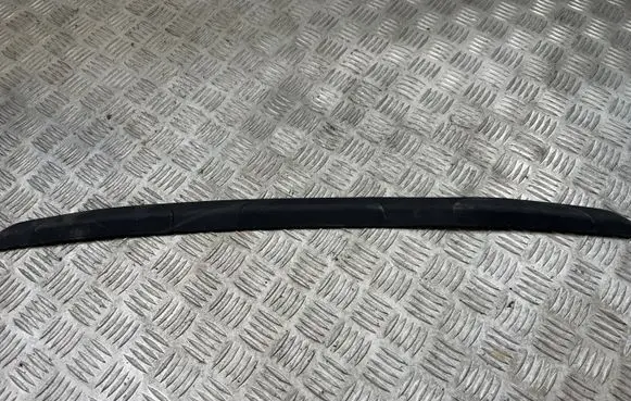Volvo XC40 Rear bumper trim bar molding 31330393