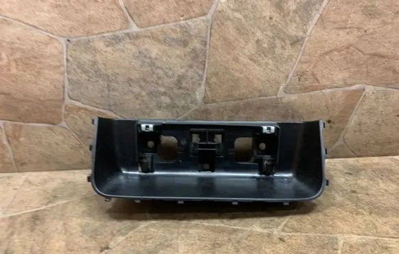 Mercedes-Benz GLE (W166 - C292) Radio/GPS head unit trim A1666890214