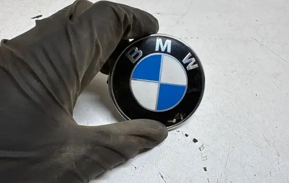 BMW 3 E92 E93 Manufacturers badge/model letters 7146052